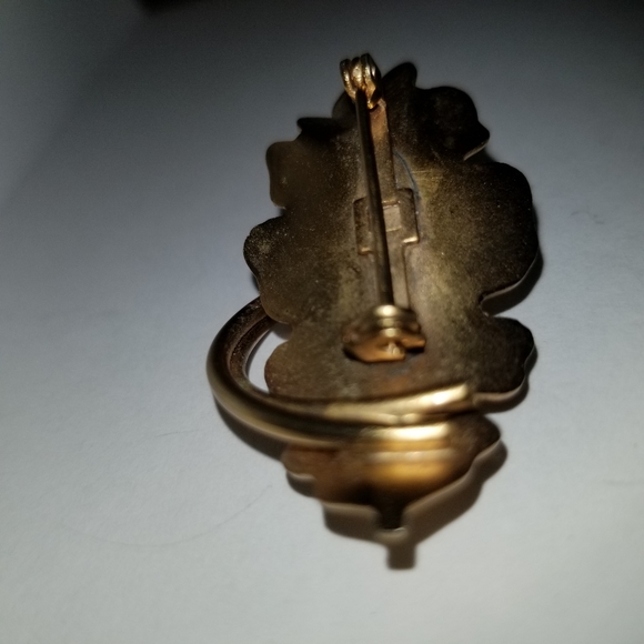 Vintage Broach - Picture 4 of 16